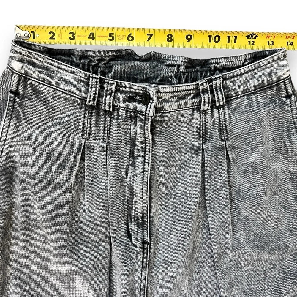 Vintage 80s NIKE Challenge Court Jean Skirt Black Acid-Wash with Pockets